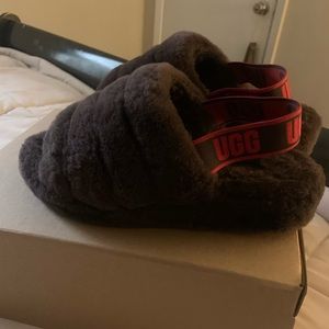 UGG FURRY SLIPPER